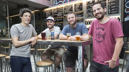 Amigos de la infancia, crearon El Galpón de Tacuara en San Fernando, y abrieron un segundo local en Palermo