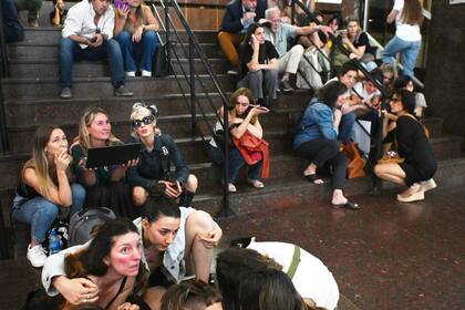 Amigos de las víctimas escucharon el veredicto en los pasillos de los tribunales de San Isidro