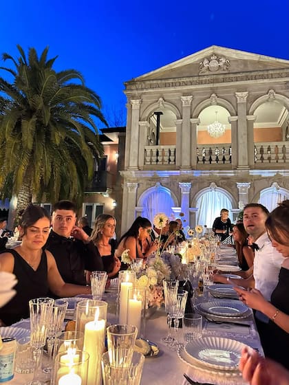 Amigos y familiares compartieron postales del evento en redes sociales (Foto: Instagram @kimberley_thomas)