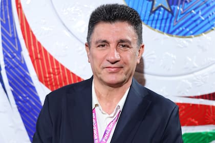 Amir Ghalenoei, entrenador de Irán, en la alfombra roja del sorteo del Mundial 2026
