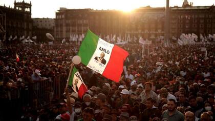 AMLO deja el poder con una popularidad del 70%, cifra inusual para un presidente de 6 años que pasó por una pandemia.