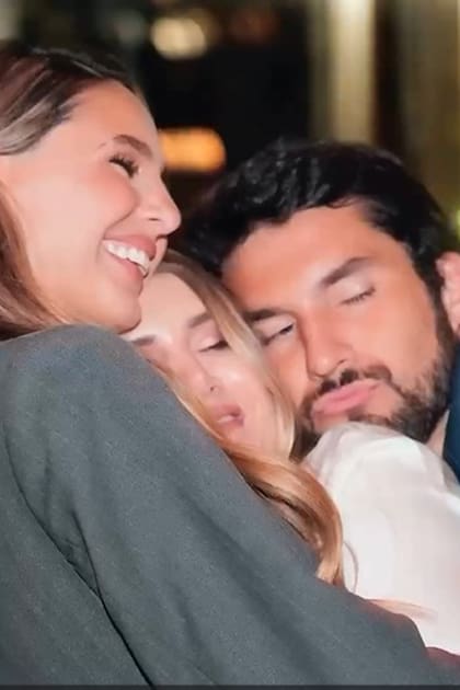 Amor de hermanos. Juana, Micaela y Francisco.