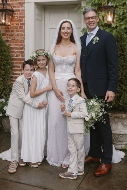 Amurri posa con su flamante marido, el chef, Ian Hock y sus tres hijos Marlowe Mae, Major James y Mateo Antoni, frutos de su anterior matrimonio con el futbolista Kyle Martino.