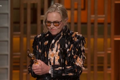 Amy Madigan, la primera ganadora de la noche con su Oscar a la mejor actriz de reparto por La noche de la desaparición