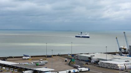 Ana llegó a Reino Unido en un ferry. Su puerto de entrada fue Dover, en el sur del país