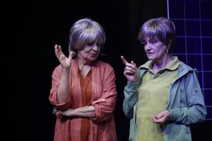 Dos mujeres a sus 80 años, el humor y una mirada esperanzadora sobre vida