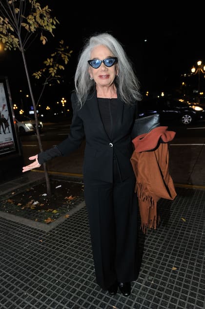 Ana María Picchio también quiso acompañar a Victoria Carreras, a su madre Mercedes y a sus hermanas en la avant premiere
