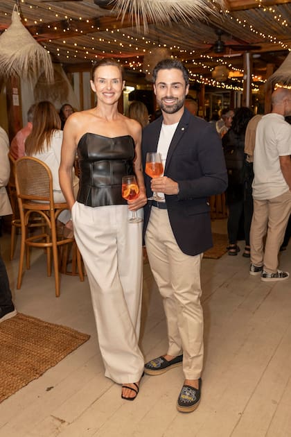 Ana Mola, directora de Revista Mola y Montevideo Post junto a Joaquín Trinidad Palma, fundador de Lexclusif Travel y columnista en Revista Mola y Montevideo Post.