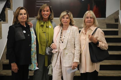 Ana Pellegrini, Patricia Lafuente, María Elena Estrada y Estela Casal 