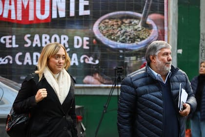 Anabel Fernández Sagasti y José Mayans
