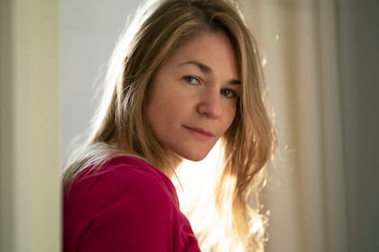 Analiza el narcisismo en una época donde las redes sociales son clave en la construcción del yo