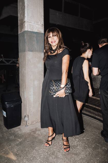 Anamá Ferreira en la presentación de Revolver en una exfábrica textil