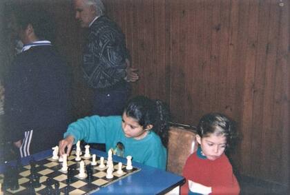 Ananda Rosso le ganó por primera vez a su padre en el ajedréz a los cinco años; a los ocho, salió primera en un torneo infantil