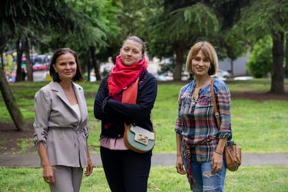 Anastasia, Ana y Barbara organizan donaciones a hospitales públicos de la ciudad de Buenos Aires donde muchas mujeres rusas dan a luz a sus bebés