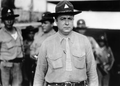 Anastasio Somoza García (1896-1956) gobernó Nicaragua bajo un régimen militar por 16 años en dos períodos, de 1937 a 1947 y de 1950 a 1956, año en que fue asesinado y sucedido por su hijo, Luis Anastasio Somoza Debayle.