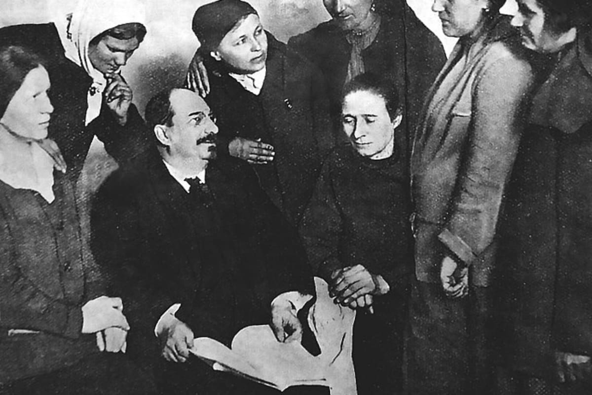 O dia em que a Revolução Russa atirou em Deus em Moscou