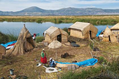Ancestrales. Los uros, el pueblo que vive sobre islas flotantes