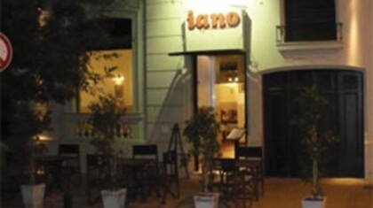 Andá con hambre a La Cantina de Iano, porque las costillitas de cerdo a la riojana son una bomba imperdible