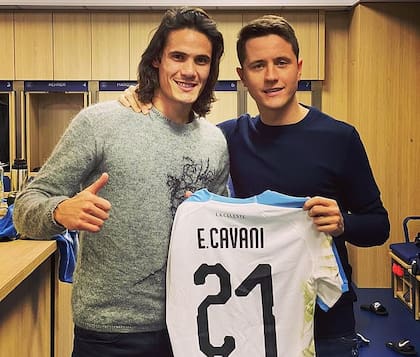 Ander Herrera junto a Cavani