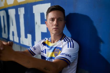 Ander Herrera, vestido de azul y oro