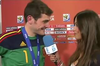 Casillas y Carbonero, sobre "El beso de España": "Nos da vergüenza verlo"