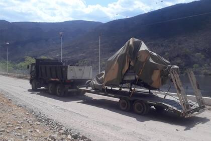 "El informe preliminar de autopsia de ambas víctimas indica que su deceso fue causado por los traumatismos sufridos al precipitarse a tierra la aeronave", dijo el fiscal de la causa