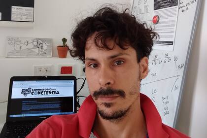 "El objetivo no es predecir quién ganará las elecciones, sino conocer más acerca de la toma de decisión, como un proceso cognitivo complejo que forma parte de lo que llamamos conciencia", dijo Nicolás Fernández Larrosa, doctor en Biología e investigador en el Instituto de Fisiología, Biolo