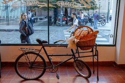 "El pan del día" una muestra organizada por el Museo de la Ciudad en la sede , Casa Altos Elorriaga, Defensa 187 CABA