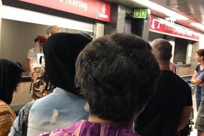 "En Ezeiza no te trataban de la mejor manera", asegura el viajero