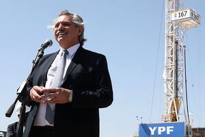 "En tiempos de pandemia tuvimos que tomar la decisión de congelar la tarifa de gas. Esto significó que no haya subido un 70%. Llegó la hora de poner en orden todo", dijo Fernández, en su primera visita al yacimiento