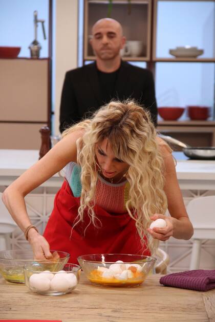 Xipolitakis en plena prueba, bajo la atenta mirada de "Martitegui"