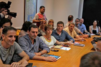 "Insuficiente": el Frente Gremial Docente rechazó la primer propuesta salarial de Axel Kicillof