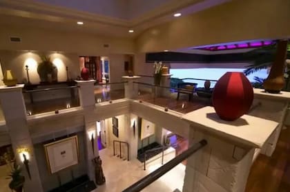 La particular arquitectura de la mansión del californiano, que defenderá el título del Masters en noviembre próximo