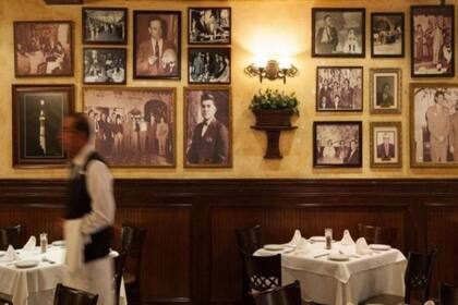 "La ensalada César es un ícono para la ciudad", dice Javier Plascencia, un chef de la familia que ahora dirige el restaurante