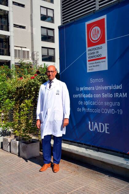 "La seguridad de los estudiantes, docentes y colaboradores es prioridad para la UADE", sostuvo el doctor Federico Saavedra