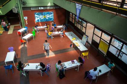 La mayoría de los encuestados coincidió en que es imprescindible el retorno a la modalidad de clases presenciales