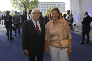 José Antonio Romero Feris junto a su esposa
