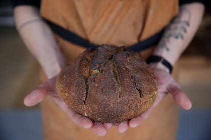 "Quería un pan que fuese completamente distinto a todos los panes de masa madre que estaba comiendo acá"
