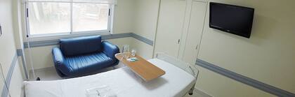 "Se sospecha que el brote dentro de la institución se produjo con una paciente que ingresó por una cirugía de columna", sostuvieron a través de un comunicado.