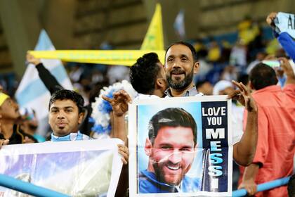 "Te quiero, Messi"; las pancartas que honraron al ídolo en Arabia