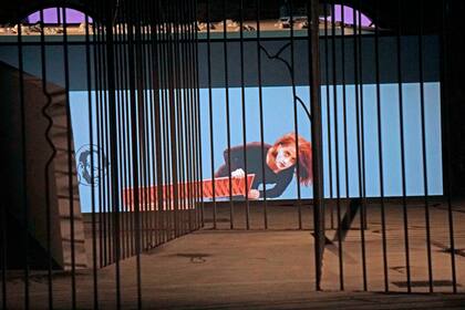 Nosotros, en otra parte, se titula la propuesta de la artista Inci curada por Eviner Zeynep Öz en el pabellón de Turquía