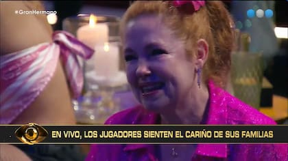 Andrea del Boca rompió en llanto tras escuchar a su madre e hija en un emotivo video