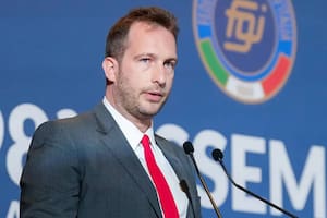 Escándalo en Italia por comentarios sexistas del presidente de la Federación de Gimnasia sobre una atleta