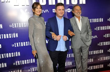 Andrea Frigerio y Guillermo Francella junto a Martino Zaidelis, el director de esta trama de suspenso e intriga