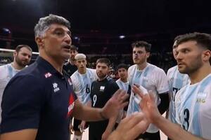Tras la eliminación de su equipo, el entrenador de Francia interrumpió el festejo de los jugadores argentinos