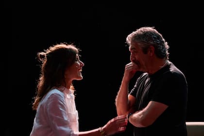 Andrea Pietra y Ricardo Darín, cómplices sobre el escenario del Teatro Coliseo; "Funcionamos como un matrimonio", cuentan