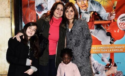 Andrea Pietra y su pequeña, el año pasado, cuando la llevó a ver un espectáculo infantil junto a Nancy Dupláa y su hija Morena