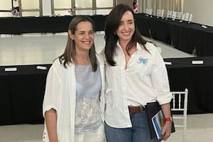 Andrea Sarnari, presidenta de FAA, y la vicepresidenta de la Nación, Victoria Villarruel, en el encuentro en la Fiesta Nacional del Arroz en San Salvador, Entre Ríos, el fin de semana