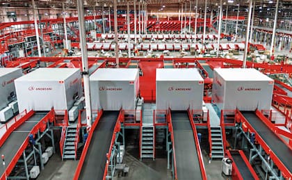 Andreani acaba de completar una inversión de US$30 millones en una planta en General Pacheco, con una capacidad para procesar hasta 26.000 bultos por hora