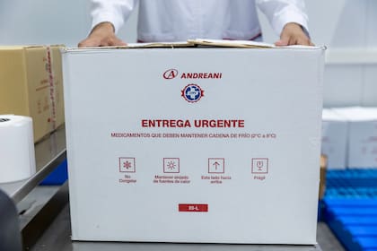 Andreani garantiza la llegada a cualquier punto del país en un tiempo acotado y en óptimas condiciones gracias a unas conservadoras especiales que, además, son reutilizables.